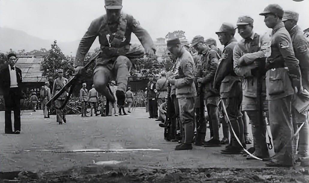 张自忠的军队纪律有多严亲信战时强奸平民少女直接被枪毙两次