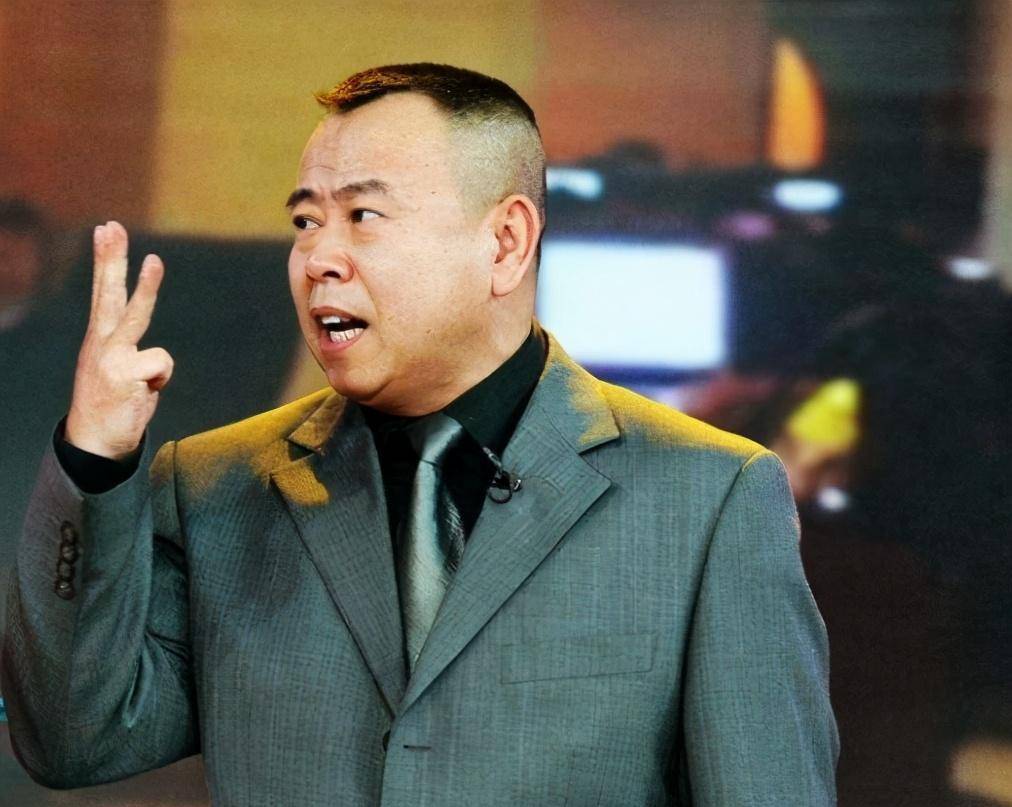 原创出道被嘲又矮又丑成名后想分手妻子潘长江不为人知的一面