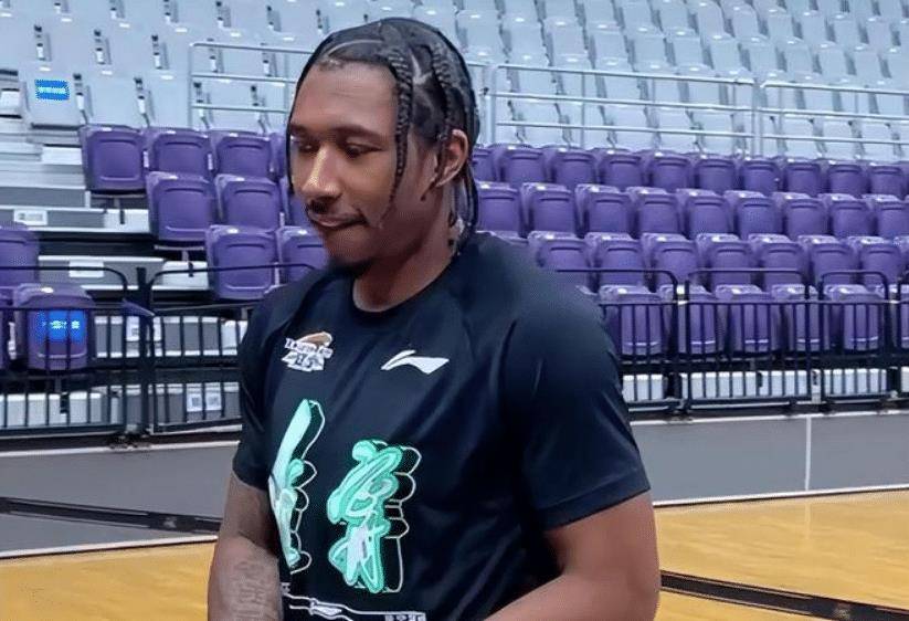 原创cba快讯弗格鼻骨骨折要休战辽篮裁掉亚当斯乔里欧面临下课