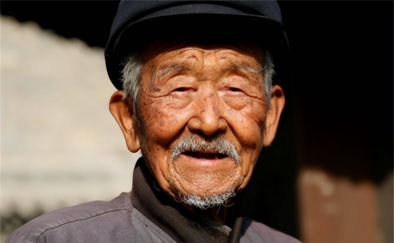 老伯_袁大头_进行