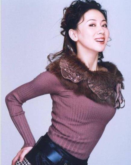 原创"人体模特"汤加丽,日搜10多万次,父亲暴怒:你让我怎么出门