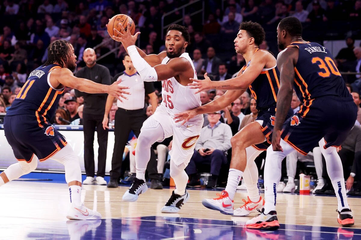 别急,鹈鹕将相助湖人补强一号位_米切尔_交易_夫斯