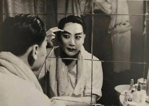 原创新娘遭调包成女友姑姑洞房夜新郎掀盖头才惊觉将错就错成良缘