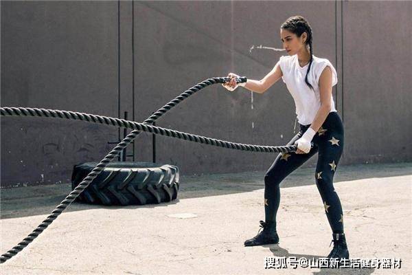 高效燃脂战绳训练