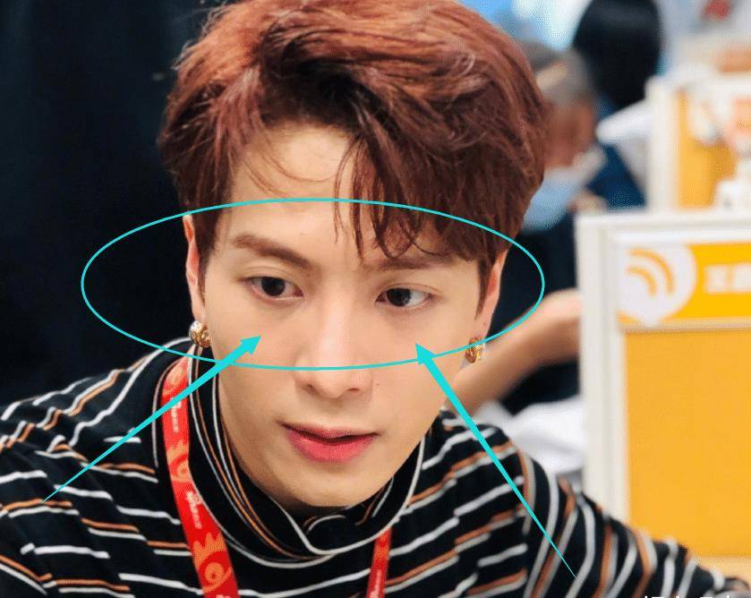 原创王嘉尔去扫楼却被拍下生图离开美颜精修后王不修没跑了