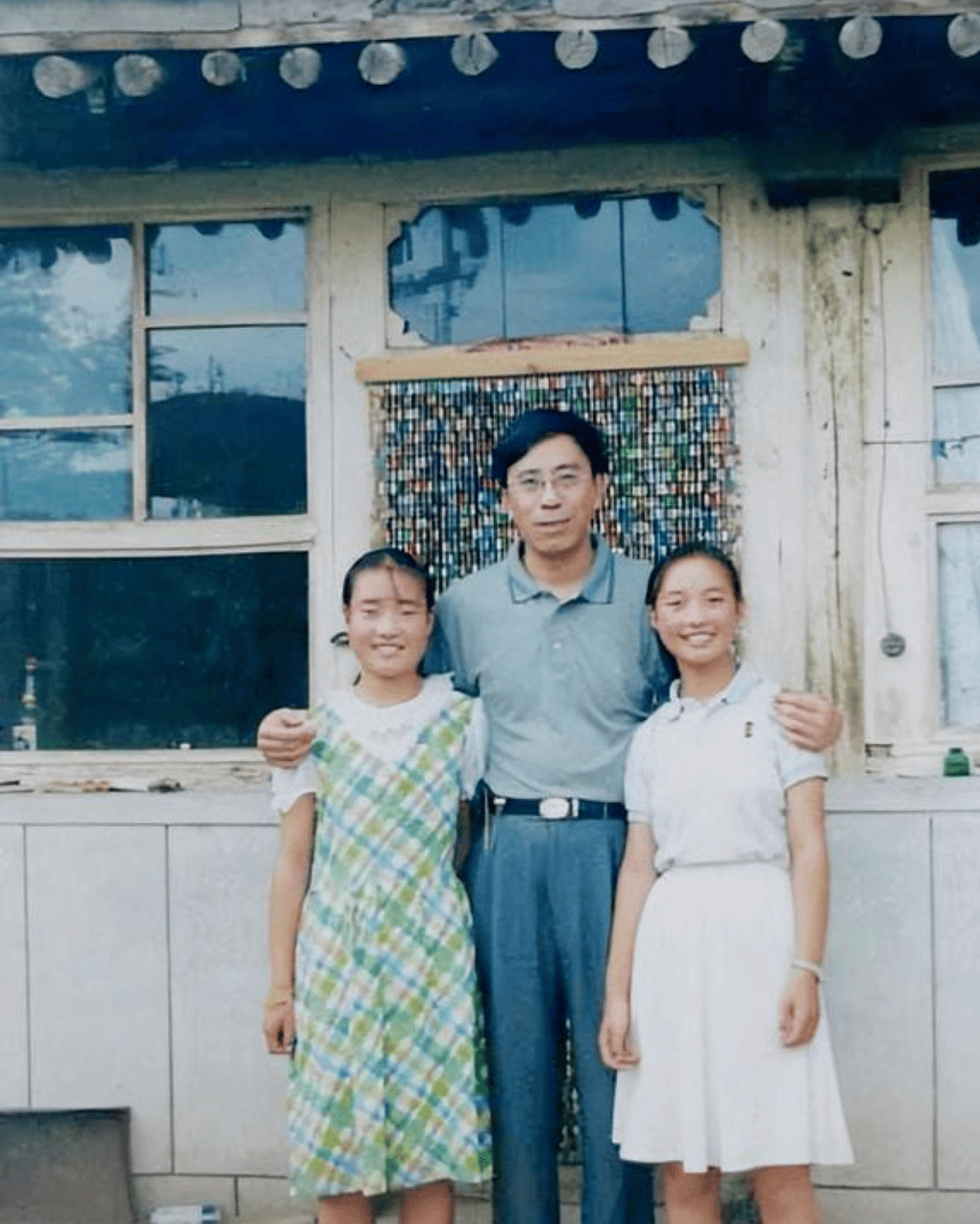 14岁农村喂猪女,一夜爆红后却被张艺谋"丑拒",现状让人意外_魏敏芝