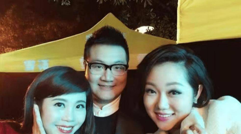 原创41岁的广东台美女主持人屈炫希已婚生子多年丈夫从来不出镜