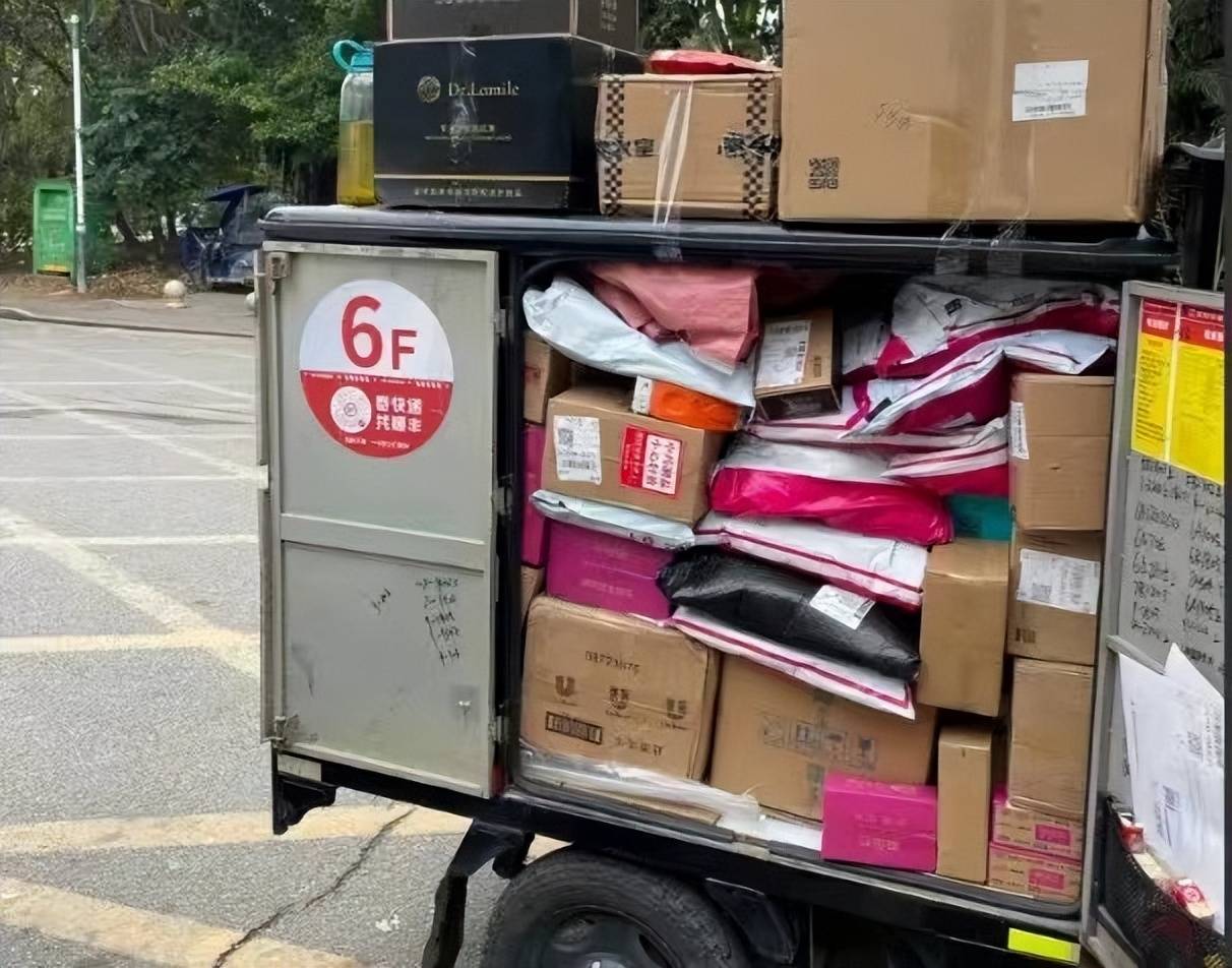 涌入奥莱唯品会的年轻人看清了消费升级真正要义