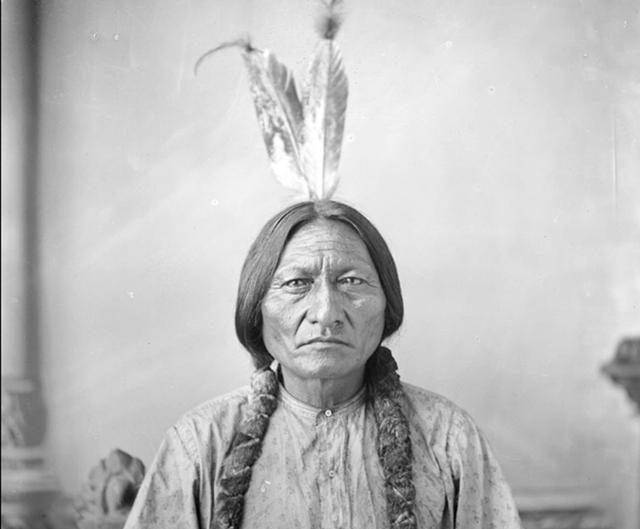 虽然这场战争的苏族指挥官一向被认为是疯马,但坐牛也在其中发挥了