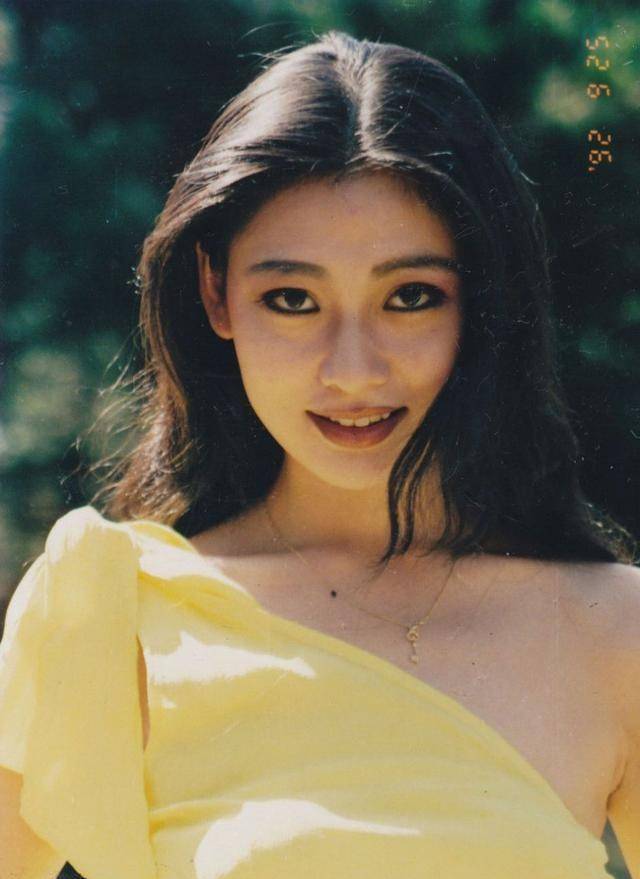 紧接着,王志文又发现了一个新的目标任务,18岁的潘婕.