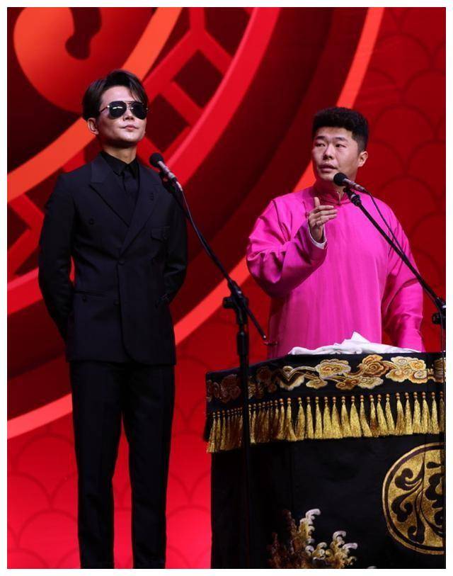 德云社孟鹤堂专场完美收官燃情出演微电影演员忙碌不停