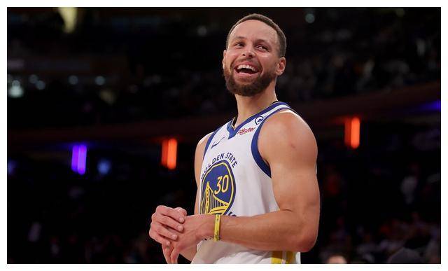 原创库里的无与伦比天赋绽放无往不胜伤病唯一阻碍