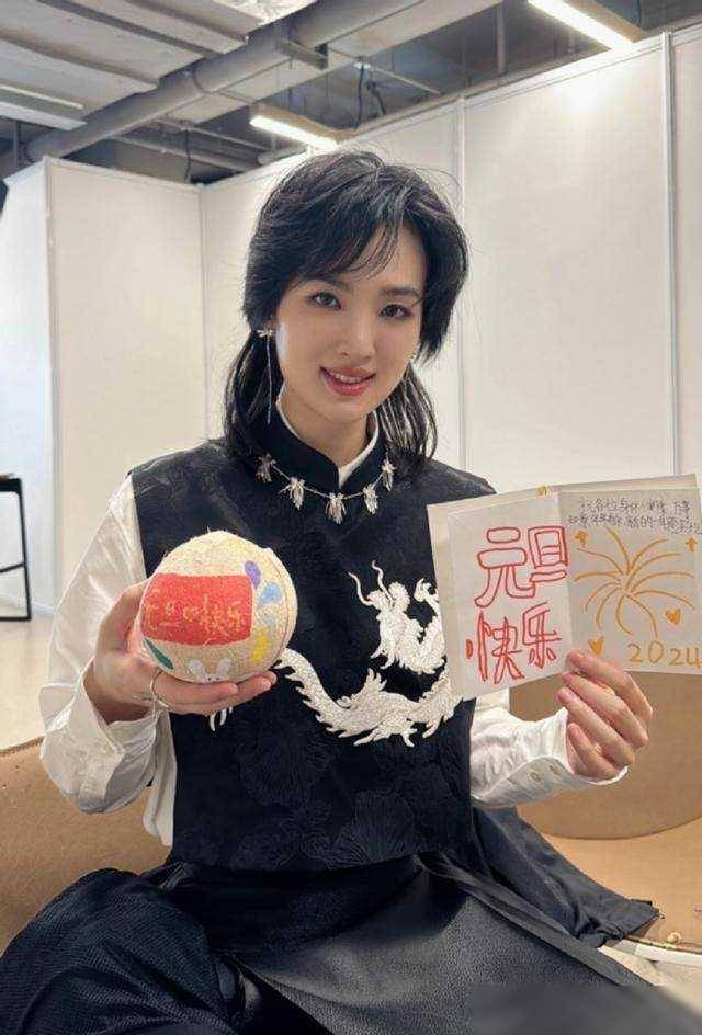 华为二公主姚安娜演技被吐槽没天赋猎冰导演发声