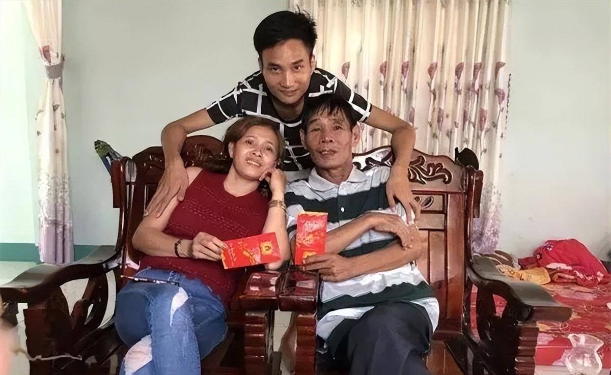 越南媳妇嫁到中国农村第一次参加喜宴被吓到一顿饭二十个菜