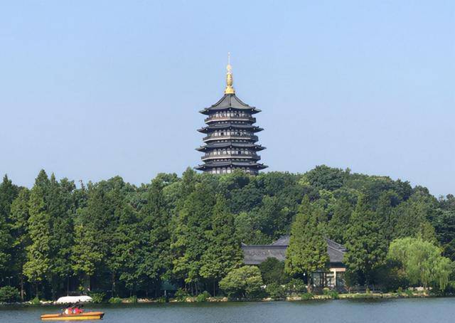 雷峰塔下真有白蛇20年前考古队打开地宫看到眼前景象呆住