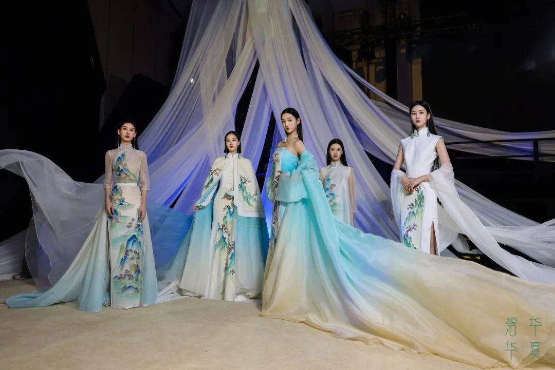 新面孔学员亮相盖娅传说2024秋冬发布会