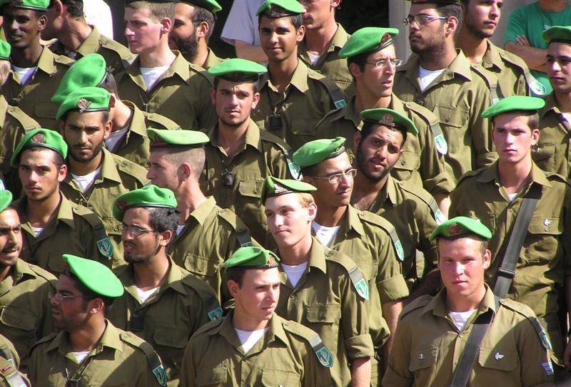 原创以色列最强特种兵奔袭千里击毙恐怖分子顺手摧毁乌干达空军