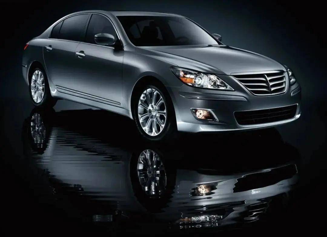 现代genesis捷恩斯在这个后驱架构上诞生的首款车是2008年发布的中