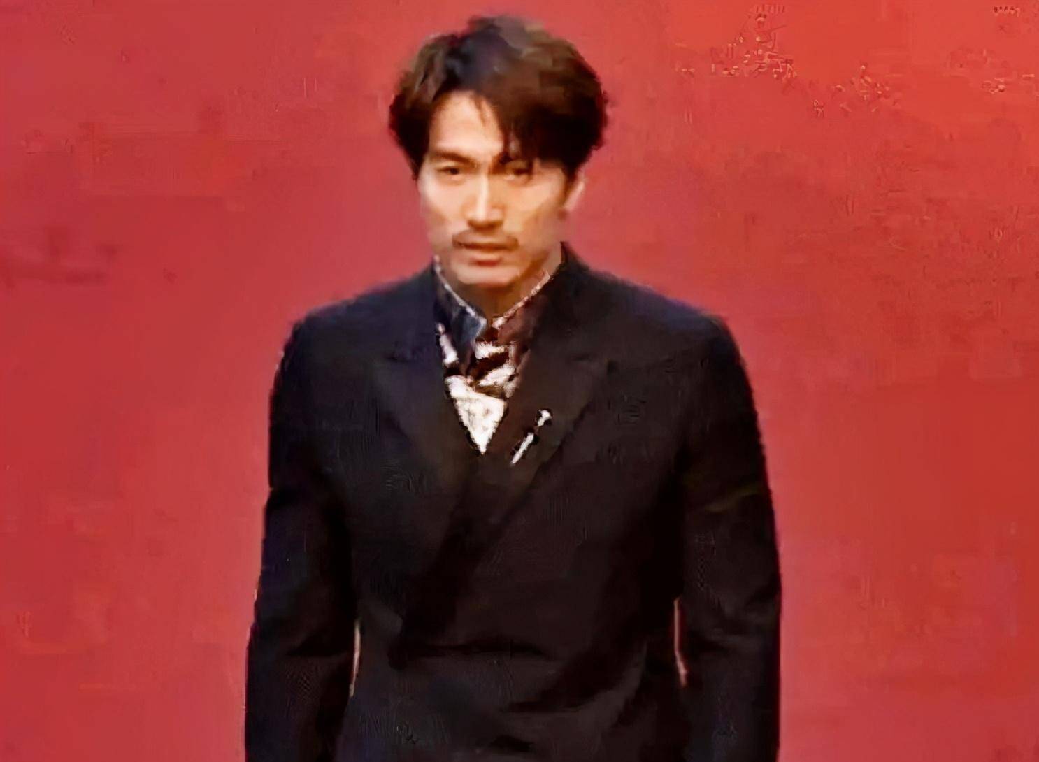 43岁言承旭胡子拉碴现身红毯苍老许多错过林志玲意难平