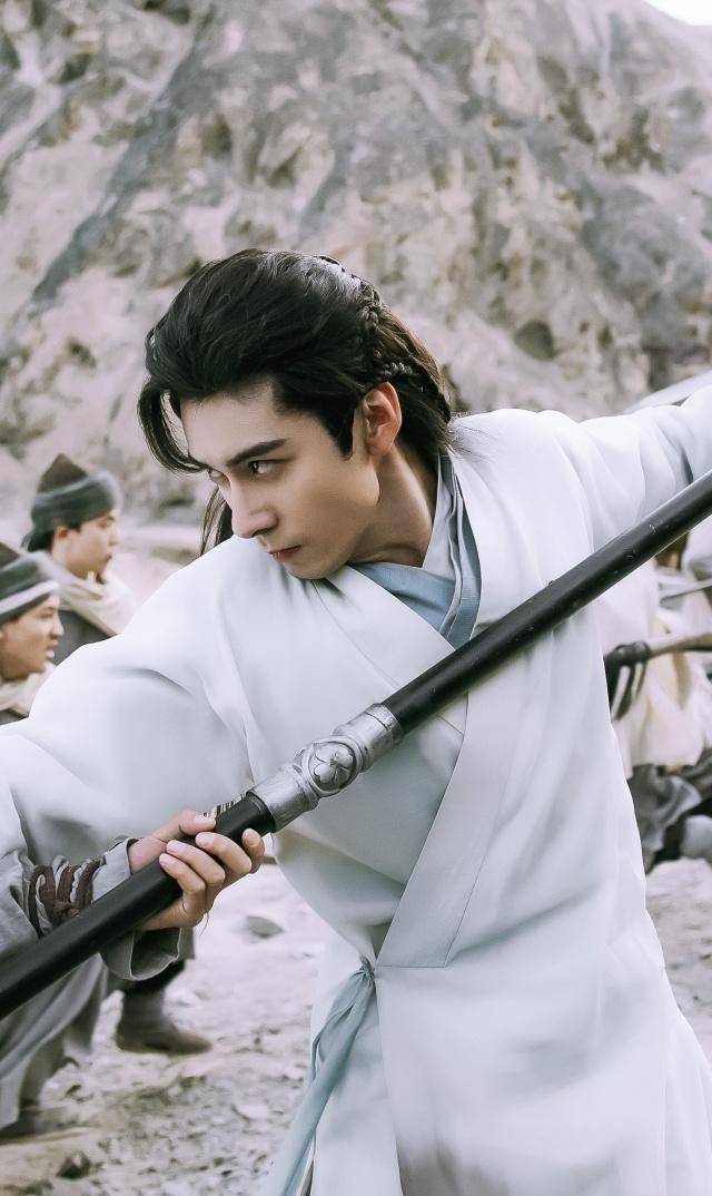 东宫》中的他背景强大无人知,拍戏全凭喜好,富二代逐梦演艺圈_陈星旭