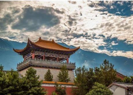 在此之前他一直都是个娇养在深宫王府的天潢贵胄,百姓们的疾苦顶多就