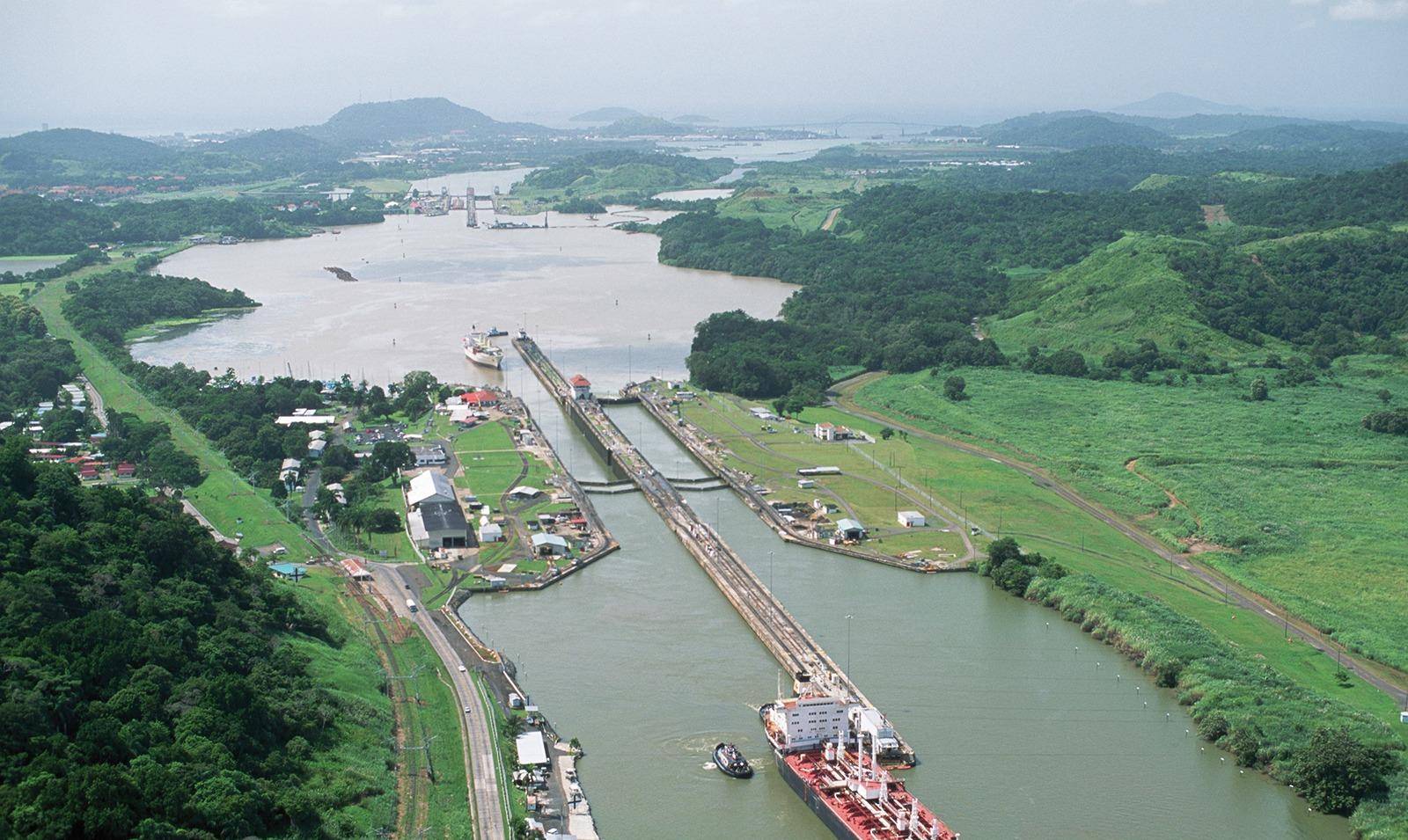 开凿480年的运河:耗资23亿美元,中国每年交百亿过路费