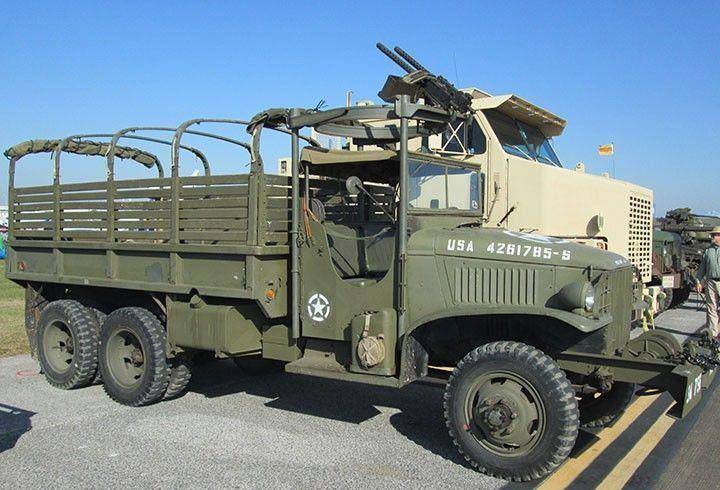 巴顿将军里面住,二战美军生产的gmc军卡,载货拉人两不误(一)_卡车