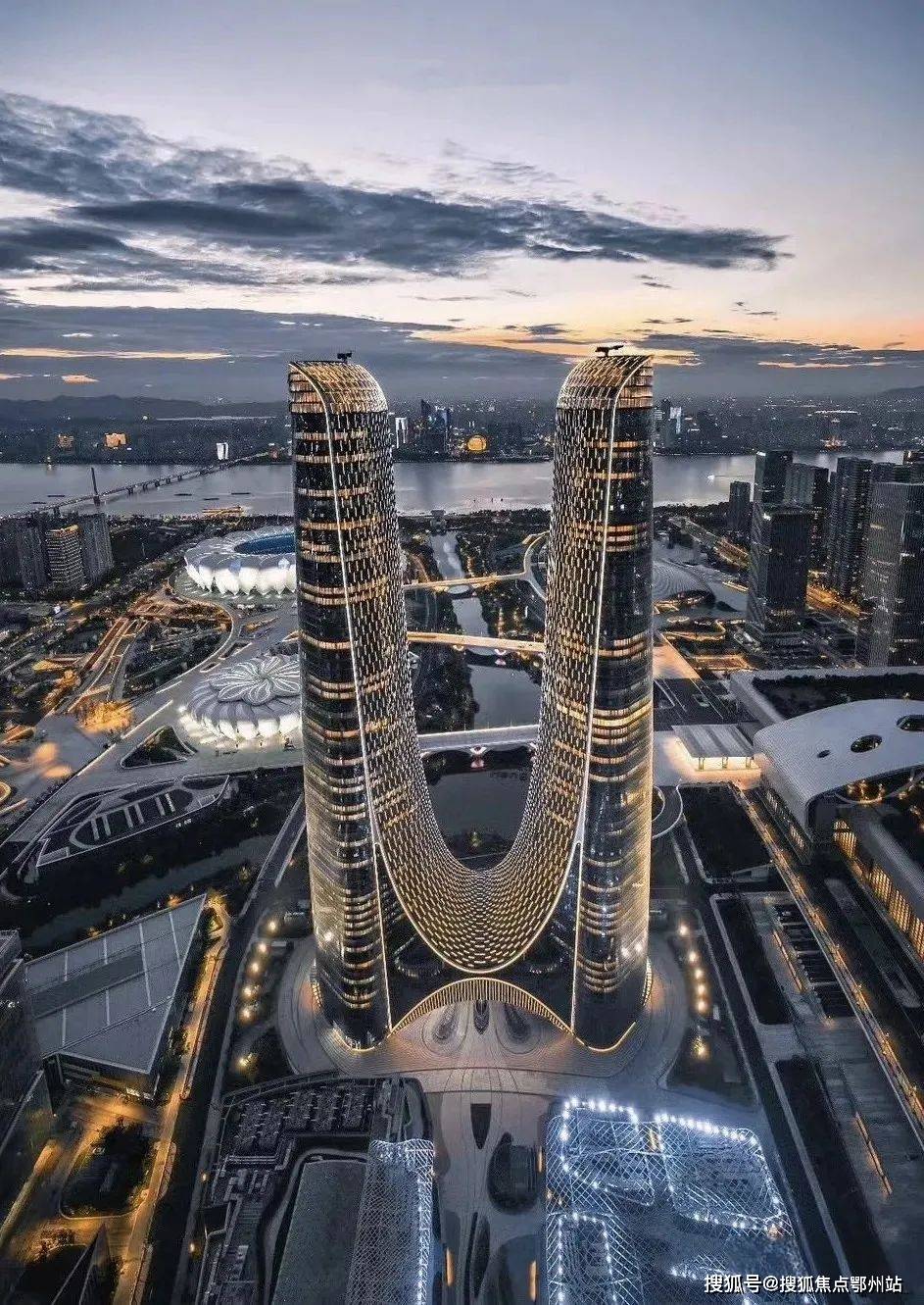 奥体核心区建设单位|绿地控股集团杭州双塔置业有限公司占地面积|78万