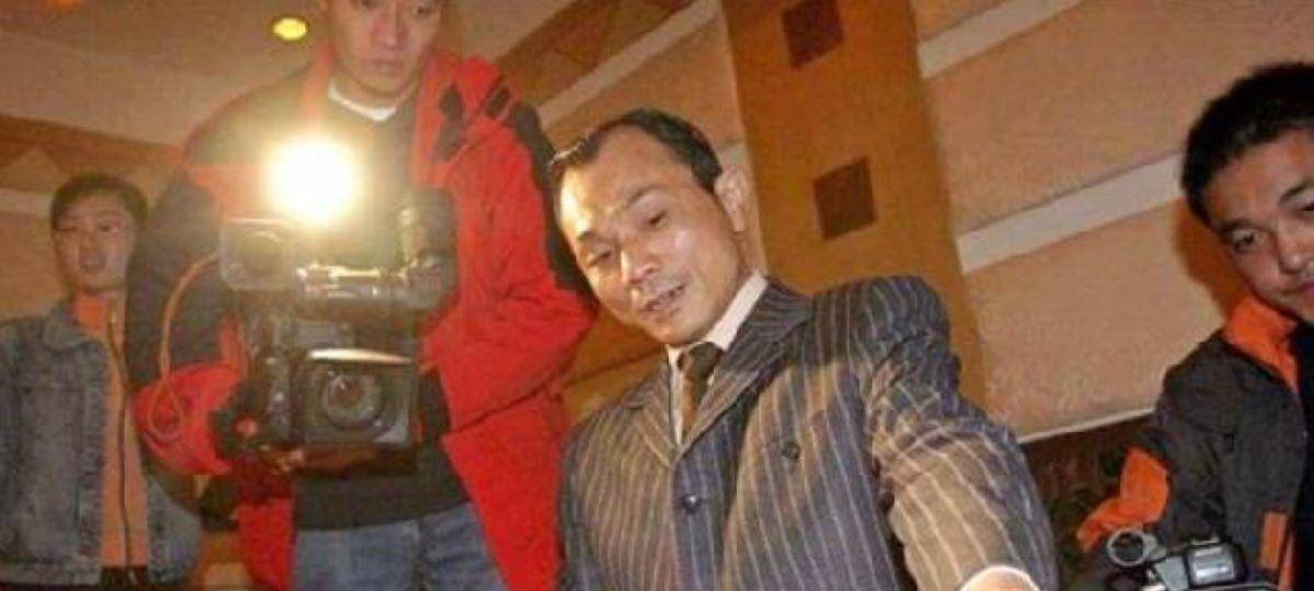 原创尧建云花150元拜师成为亚洲赌王双腿截肢后才想起师父的忠告