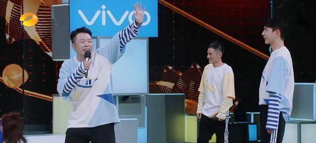 原创原创快本新一期连续出现两次意外还好何炅杜海涛机智救场