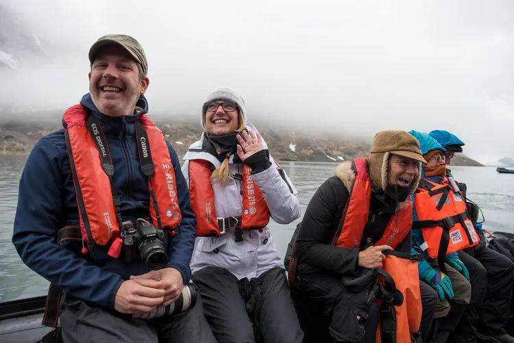 北极三岛斯瓦尔巴群岛格陵兰岛冰岛北极光旅游摄影线路