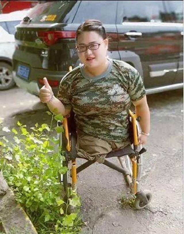 15年湖北无腿妈妈试管生下双胞胎后孩子有发育障碍近况如何