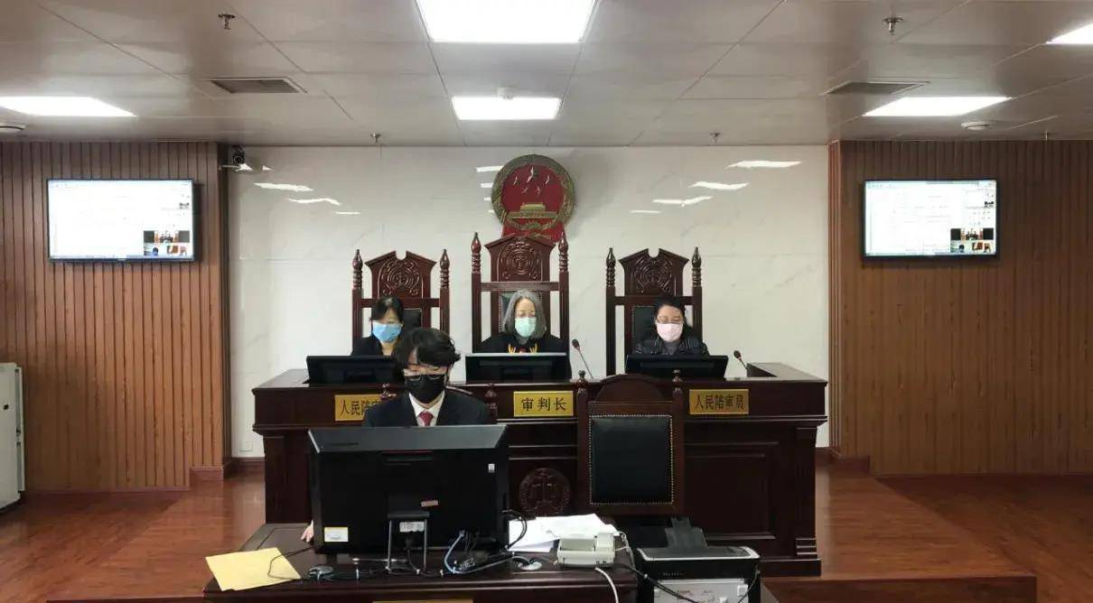 原创10年海南女子的母亲病逝父亲在家自杀警察你未婚夫有大问题