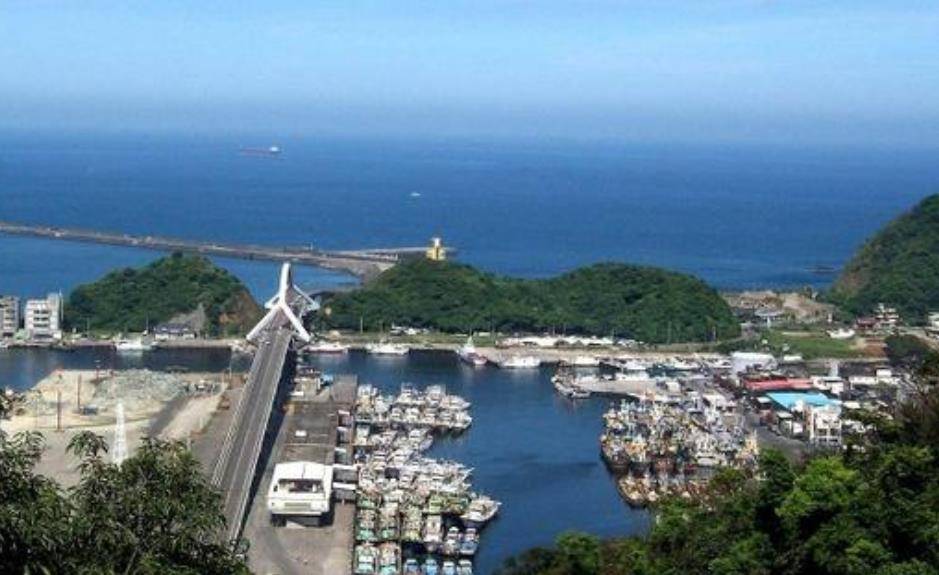 原创1979年台军连长泅渡大陆后成世行副行长父亲去世隔空祭拜