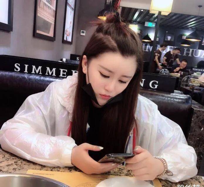 原创娱加曾出价15万想签她发哥却给600万鸽宝自认yy人气第一