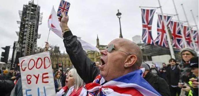 英国虽然素有搅屎棍之称,但不得不说的是,失去了英国的欧盟,其稳定性