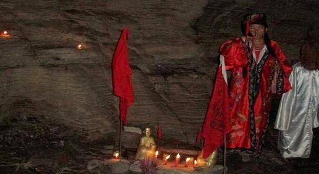 古代中国有一种秘术,人死后僵硬的尸体还能行走,现今已经失传了_死尸