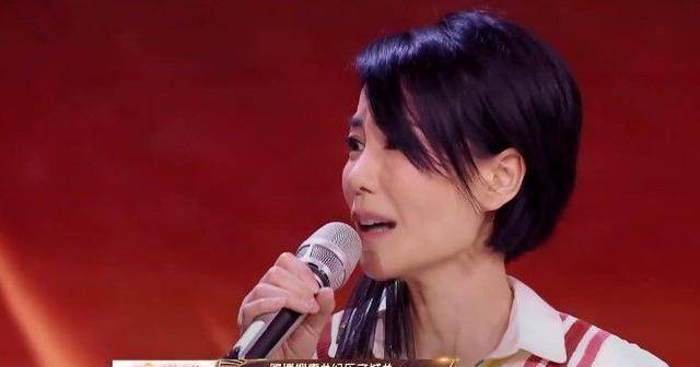 原创原创幻乐之城事先有剧本设定何炅台上说走嘴王菲表示很无辜