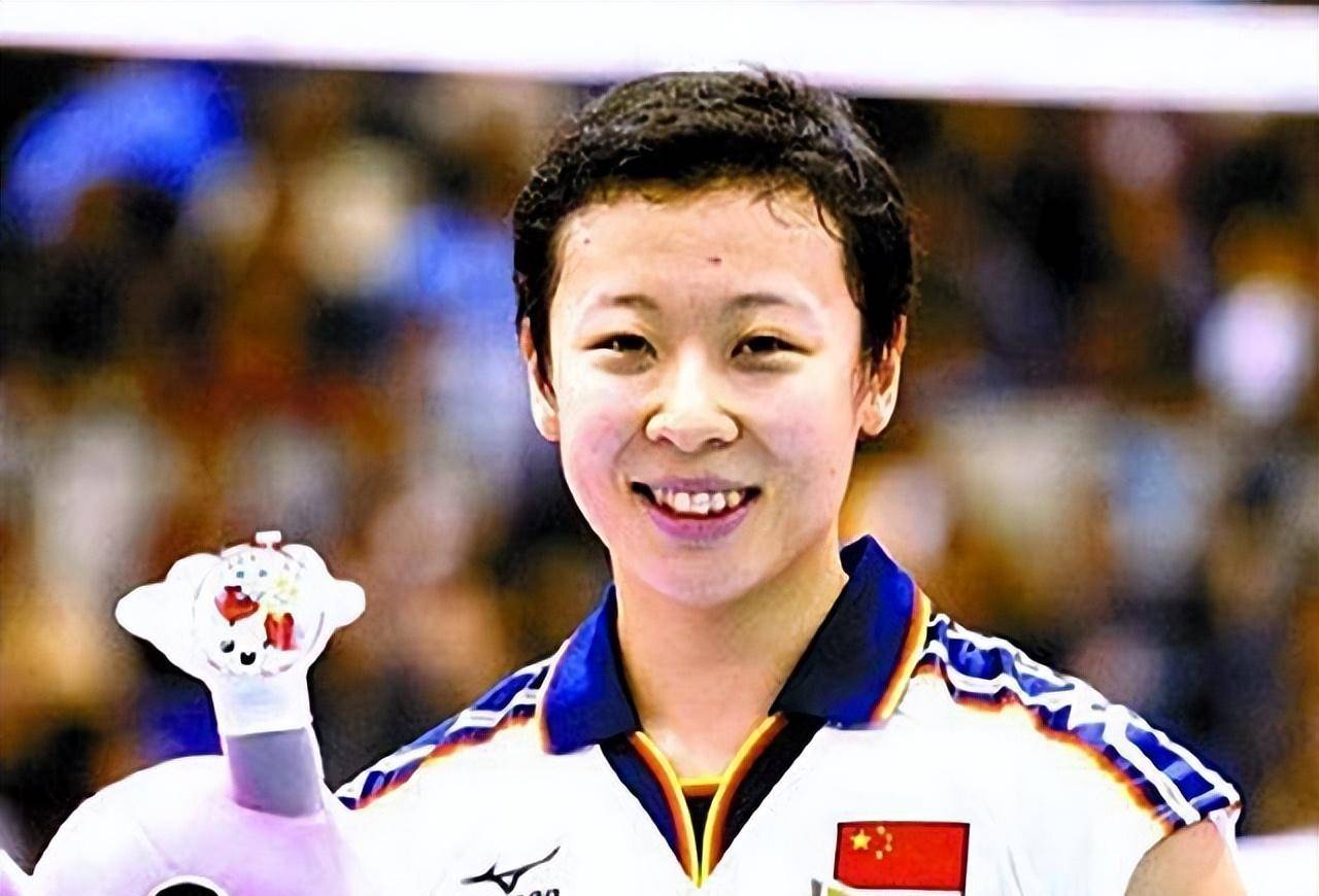 2018年,40岁女排"二传手"诞下中泰混血娃,结婚8年仍恩爱_冯坤_中国