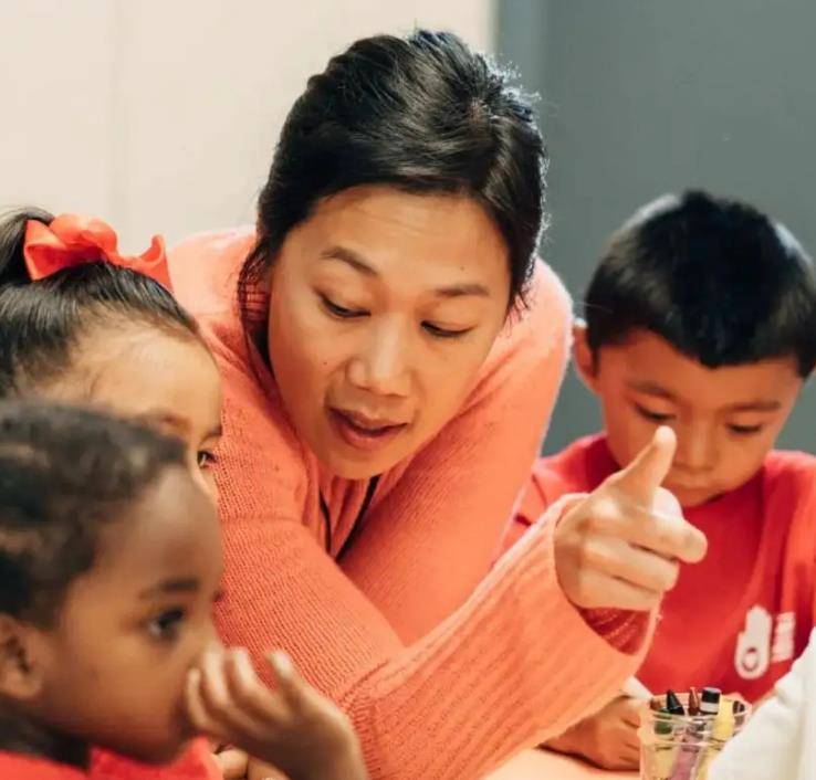 原创华裔女孩18岁入哈佛被全球第五富豪宠成宝甜蜜不输郭晶晶