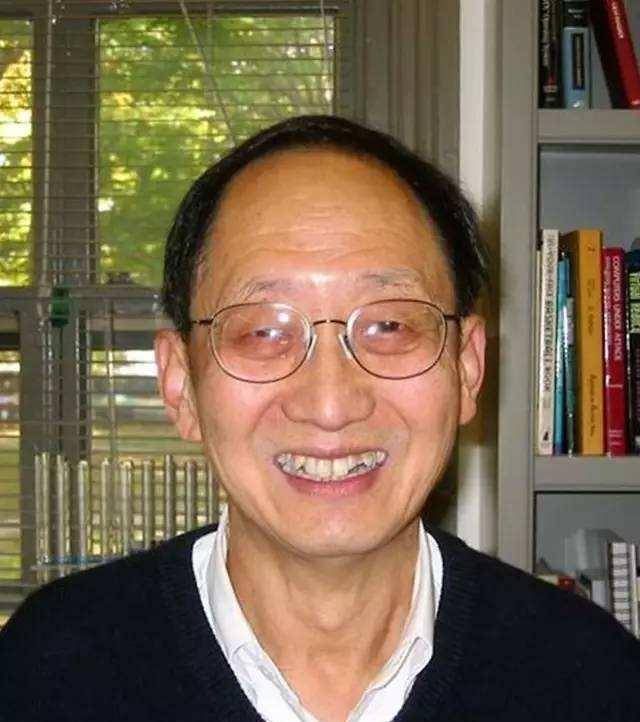 原创崔琦表明自己不愿回家的原因父母永远活在我心中形式并不重要