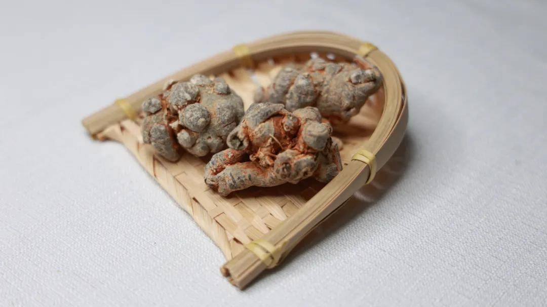 药,防治冠心病,心悸,心梗脑梗,还抗肿瘤,调血压血脂_丹参_的作用_冰片