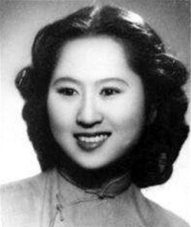 原创张君秋未出师就与师傅决裂后创立张派两位妻子相处融洽