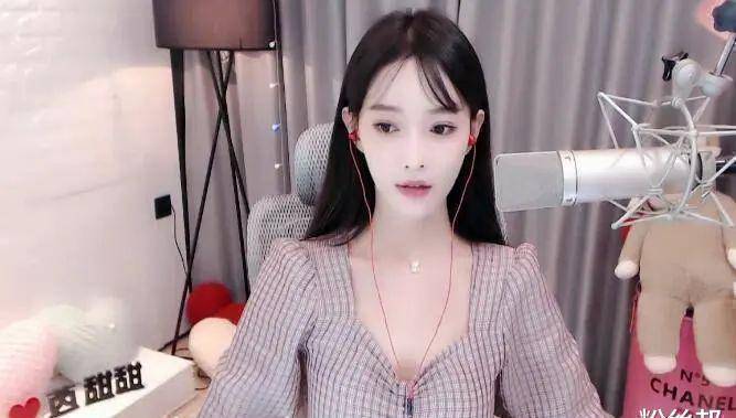 原创芮甜甜再次搬家到广州拍短视频为yy引流为爱车帕拉梅招募司机