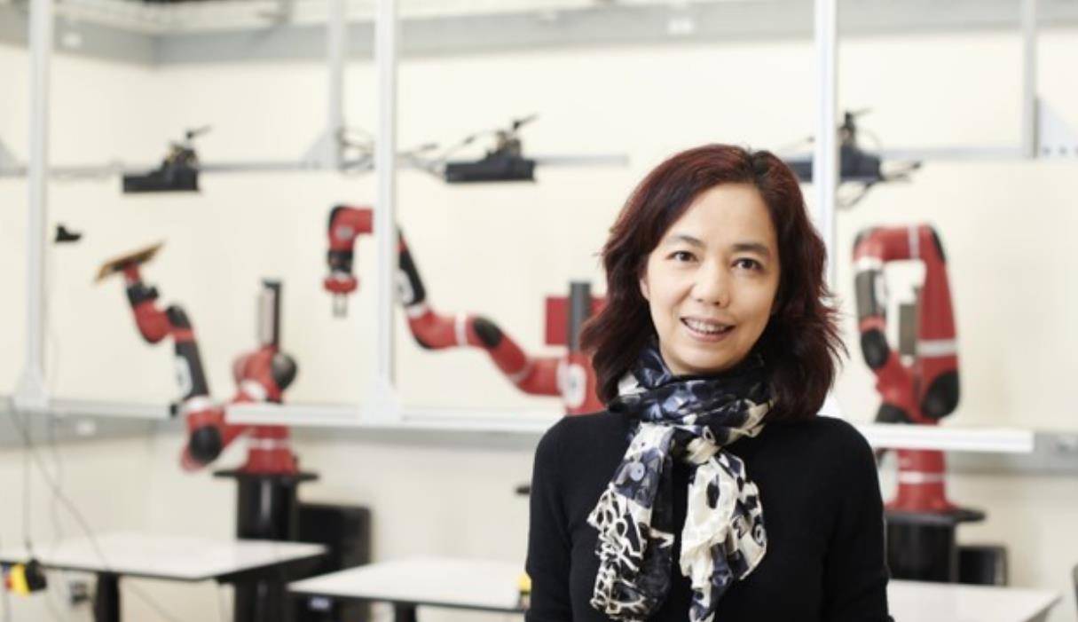 华裔李飞飞年仅44岁当选美国国家工程院医学院院士