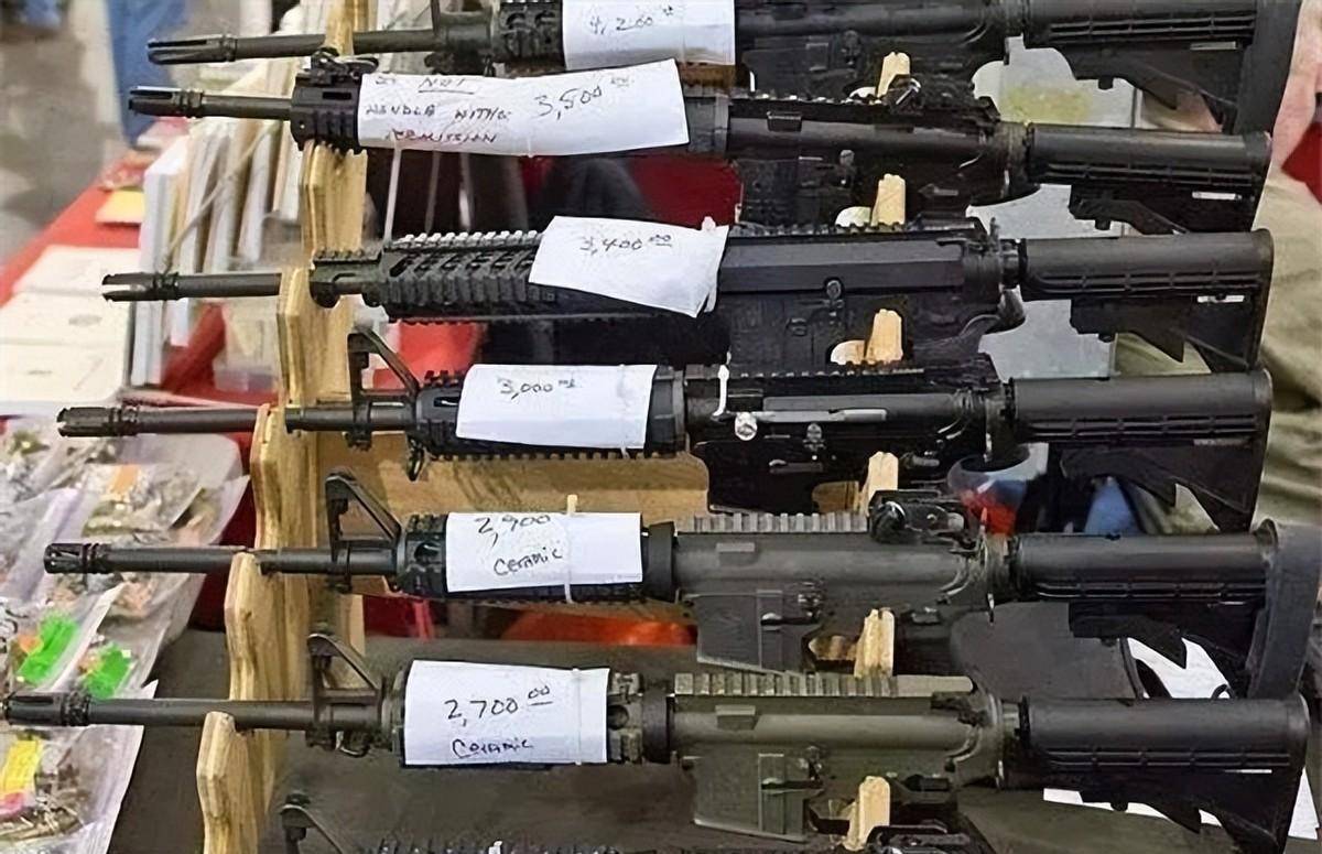 这个村庄多厉害有600家枪械小作坊ak47随处可见卖出白菜价