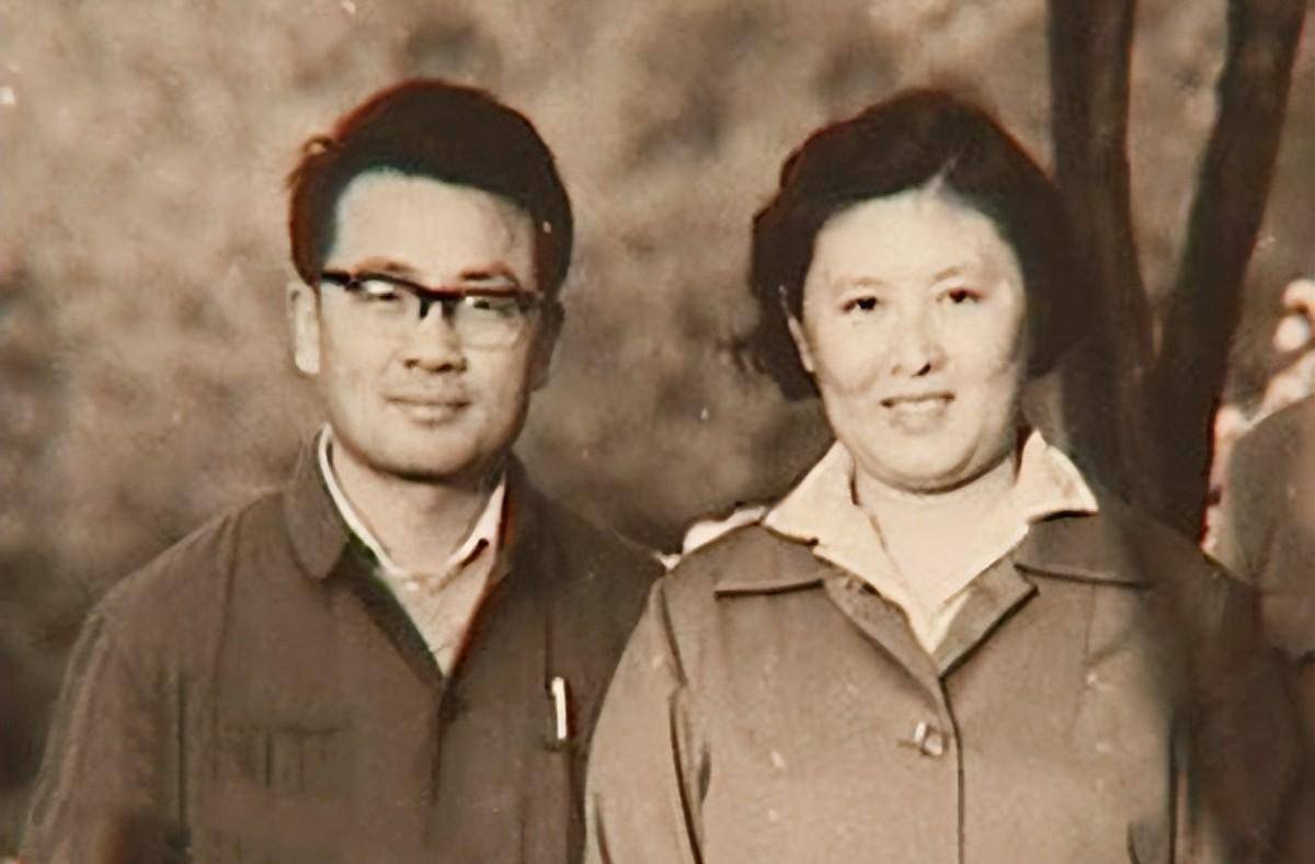 杨丽坤的第一任丈夫图片