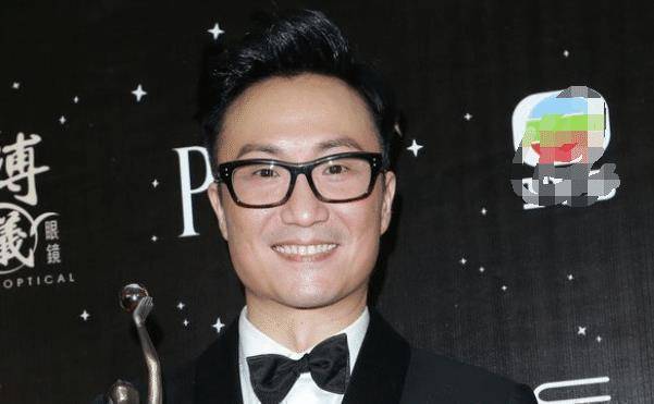 原创如今儿女双全的郑中基虽然长得不是很帅但是也算是多才多艺