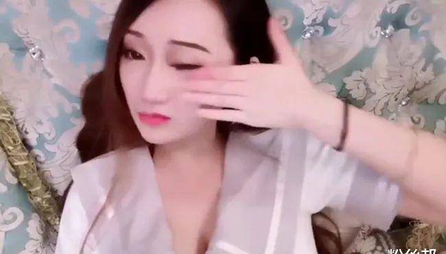 梦蝶被封后已搜索不到同行小玉解封她连出镜走路都会违规