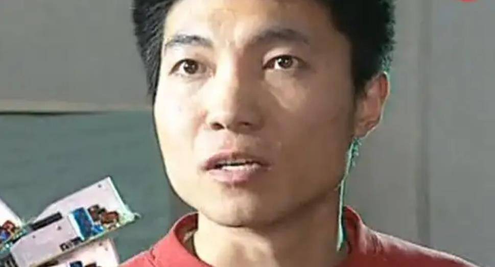 1995年韩国女老板逼所有中国工人下跪河南小伙你算什么东西